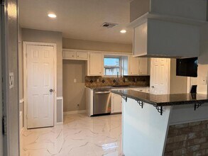 11213 Lilleux Rd in Houston, TX - Building Photo - Building Photo