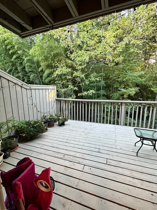 1249 Druid Knoll Dr NE in Atlanta, GA - Building Photo