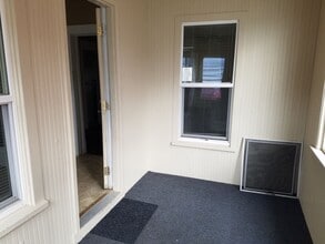 327 W Main St in Albert Lea, MN - Building Photo - Building Photo