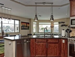 3972 Albatross St, Unit 201 in San Diego, CA - Building Photo - Building Photo