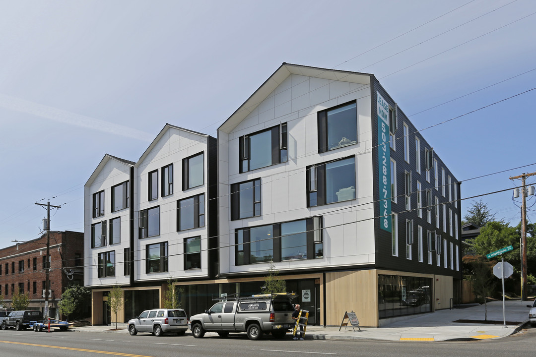 Langano Apartments in Portland, OR - Foto de edificio