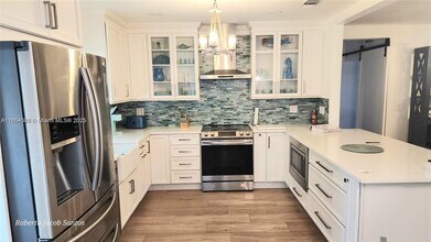 2411 N 59th Terrace in Hollywood, FL - Building Photo - Building Photo