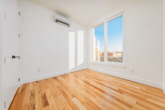 33 Franklin St, Unit 204 in Brooklyn, NY - Building Photo - Building Photo