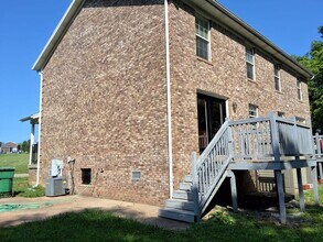 151 Adena Loop in Radcliff, KY - Building Photo - Building Photo