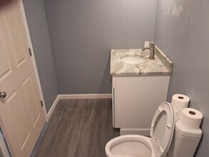 23 High St, Unit 23 B in Antrim, NH - Building Photo - Building Photo