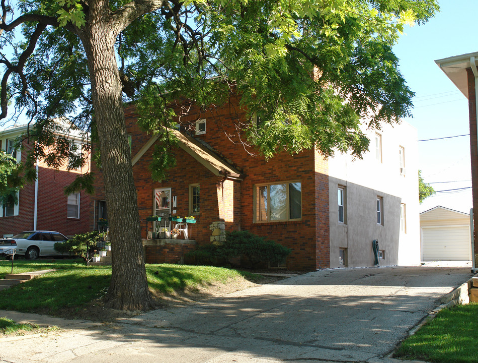 Angela Apartments in Omaha, NE - Building Photo