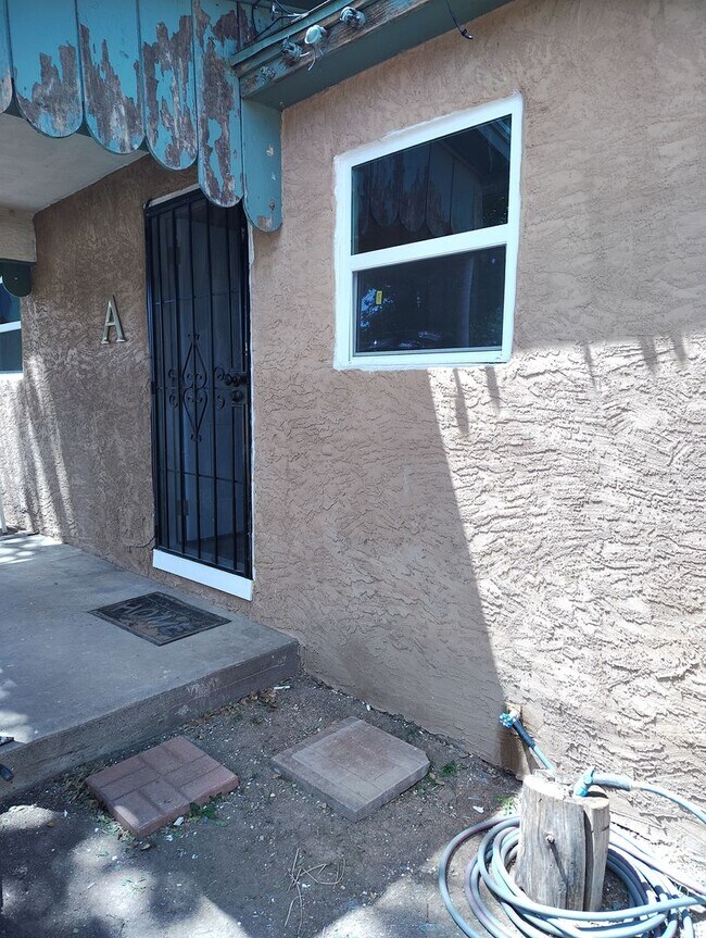property at 602 S Woody Dr