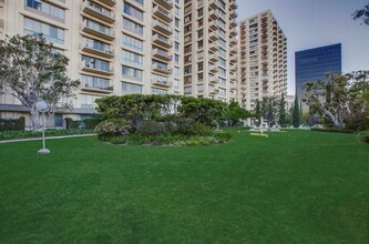 2160 Century Park E in Los Angeles, CA - Building Photo - Building Photo