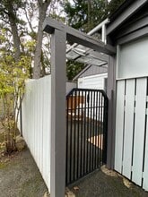 3327 Richmond Rd in Victoria, BC - Building Photo - Building Photo