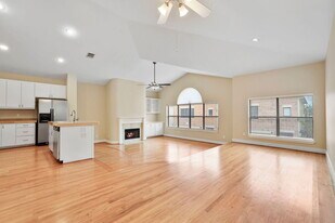 3576 Link Valley Dr. in Houston, TX - Building Photo