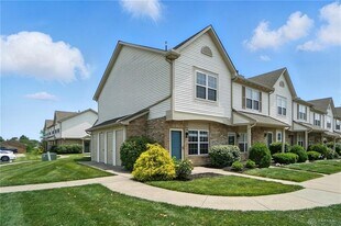 9352 Captiva Bay Dr in Miamisburg, OH - Building Photo