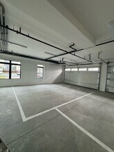 155 Everett St in Boston, MA - Foto de edificio - Building Photo