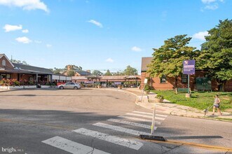 834 W Lancaster Ave in Bryn Mawr, PA - Building Photo - Building Photo