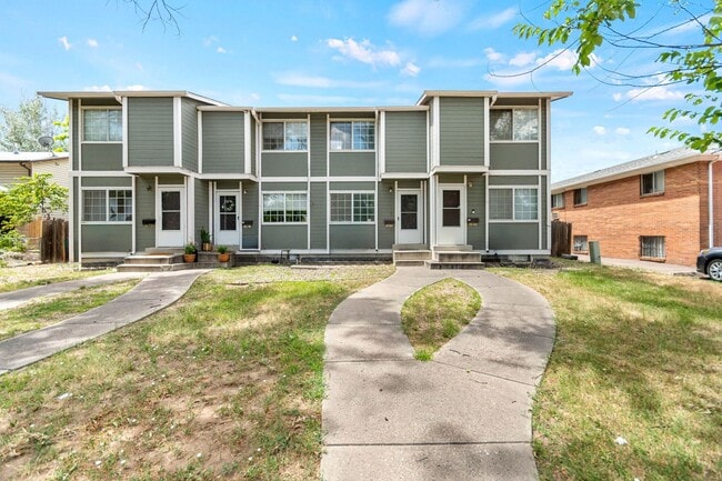property at 1975 Akron St