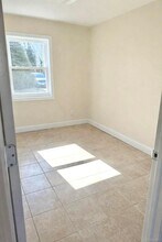 31 Perry Ln in Wheatley Heights, NY - Building Photo - Building Photo