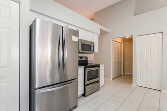 13610 Colorado Pl in Tampa, FL - Foto de edificio - Building Photo