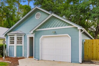 1845 Alberta Ct N in Middleburg, FL - Building Photo - Building Photo
