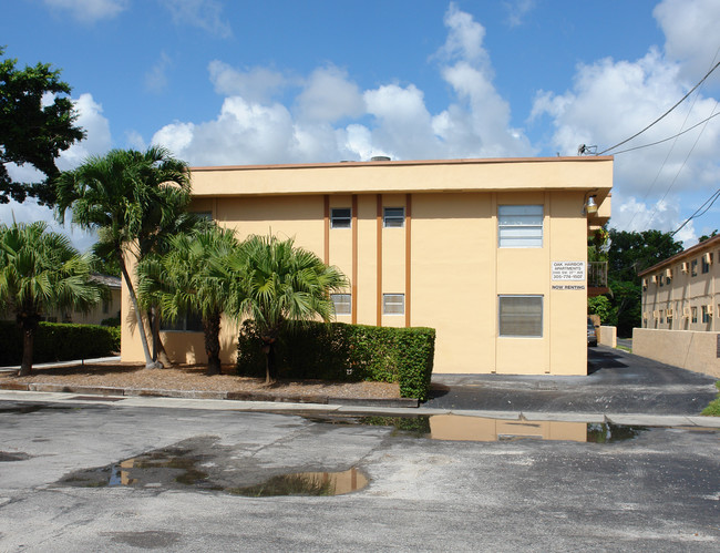 3148 SW 27th Ave in Miami, FL - Building Photo - Building Photo