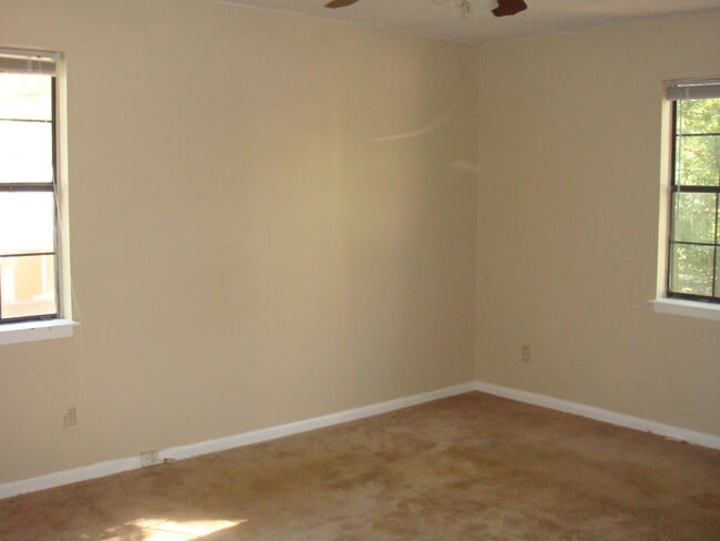 2108 N Oak St in Valdosta, GA - Building Photo - Building Photo