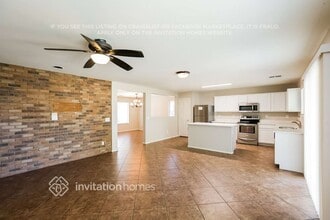 7926 W Globe Ave in Phoenix, AZ - Building Photo - Building Photo