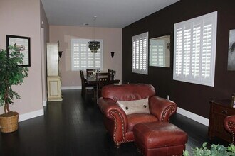 7342 W Elessar Ave in Las Vegas, NV - Building Photo - Building Photo