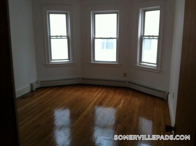 26 Adrian St in Somerville, MA - Foto de edificio - Building Photo