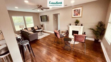 2531 W Mulberry Ave-Unit -1.1312362 in San Antonio, TX - Building Photo - Building Photo