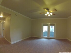 151 S Pleasant Grove Blvd in Pleasant Grove, UT - Foto de edificio - Building Photo