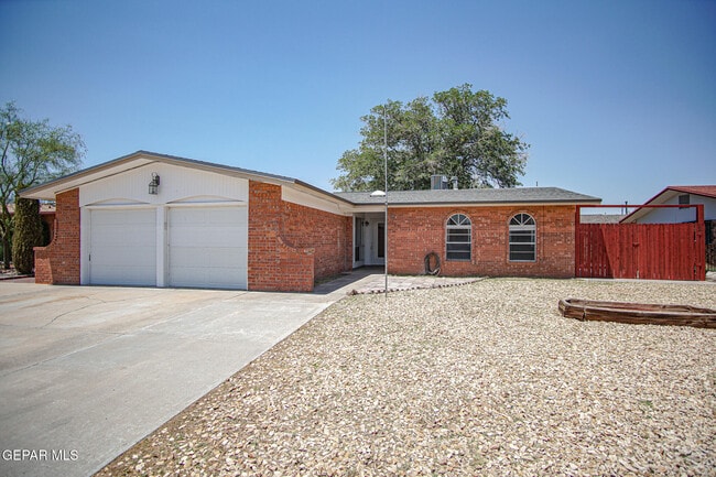 property at 5125 Round Rock Dr