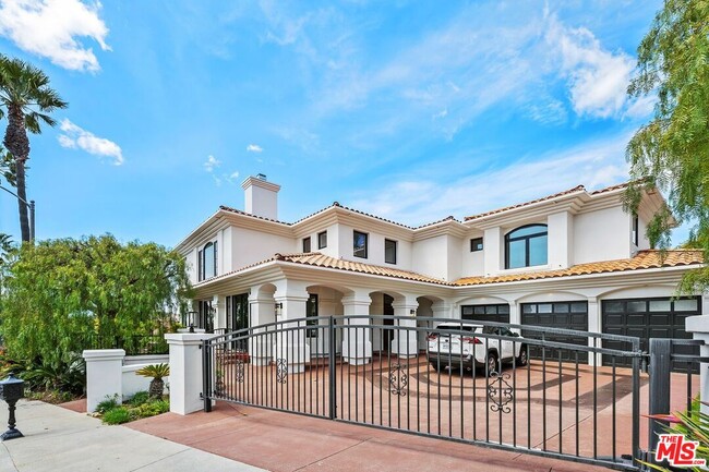 property at 1834 Chastain Pkwy E