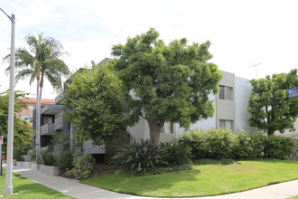 10980 Massachusetts Ave in Los Angeles, CA - Building Photo - Building Photo