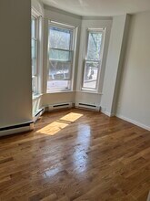 504 E Broadway, Unit 2 in Boston, MA - Foto de edificio - Building Photo