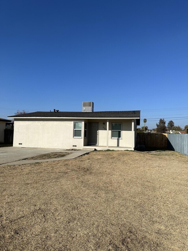 806 Florinda St Rentals in Hanford, CA