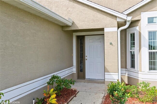 317 Majesty Dr in Davenport, FL - Building Photo - Building Photo