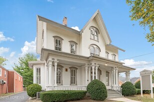 64 W Main St in Freehold, NJ - Building Photo