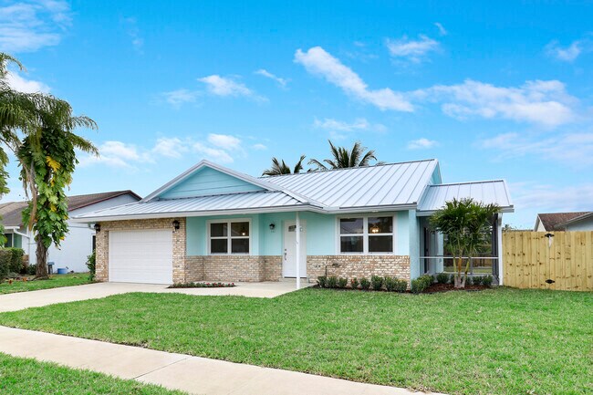 151 Wandering Trail in Jupiter, FL - Building Photo - Building Photo