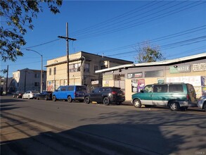 701 N Fickett St in Los Angeles, CA - Building Photo - Building Photo