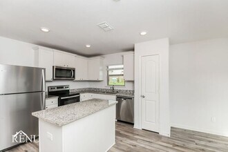 123 Holster Holw Rd in Newark, TX - Building Photo - Building Photo