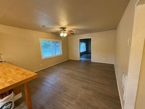 4600 NE 137th Ave in Vancouver, WA - Building Photo - Building Photo