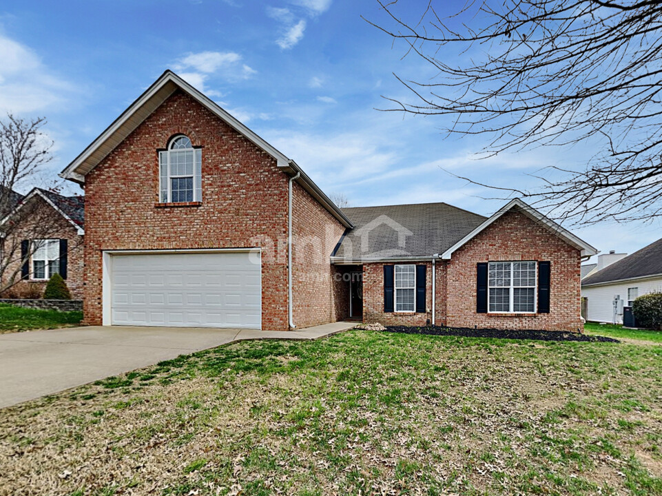 1714 Stephenson Ln in Spring Hill, TN - Building Photo