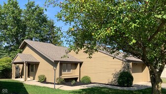 4462 Carya Square in Columbus, IN - Building Photo