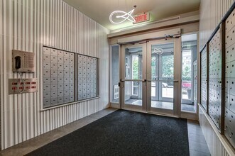 1200 Saint-Jacques Rue in Montréal, QC - Building Photo - Building Photo