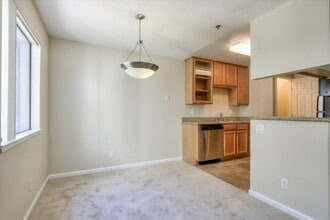 880 E Fremont Ave in Sunnyvale, CA - Building Photo - Building Photo