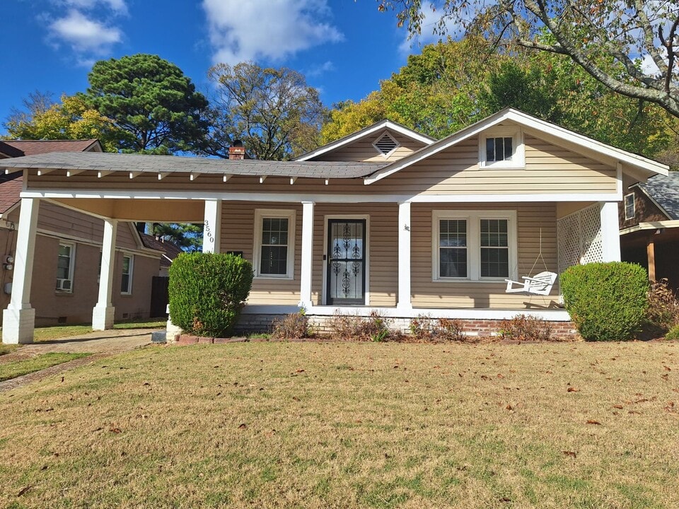 3560 Autumn in Memphis, TN - Building Photo