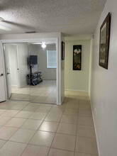 16102 Foxfire Dr in Tampa, FL - Building Photo - Building Photo