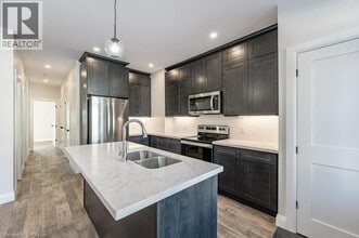 153 Wentworth Ave in Kitchener, ON - Building Photo - Building Photo
