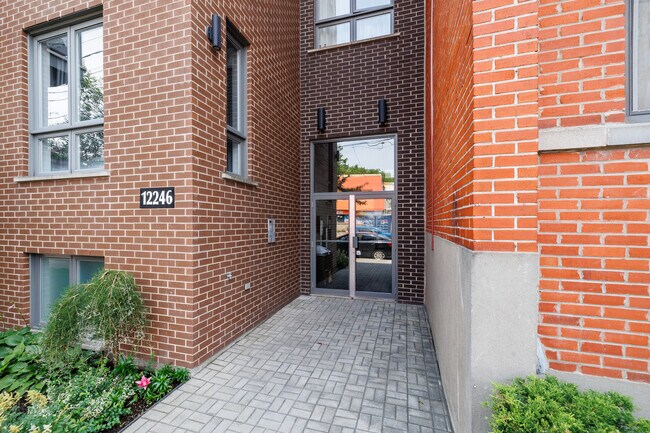 12246 Ranger Rue in Montréal, QC - Building Photo - Building Photo