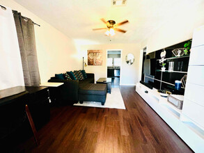 1607 NW Taylor Ave in Lawton, OK - Foto de edificio - Building Photo