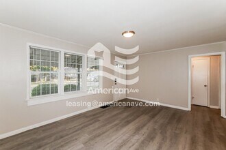 425 E 36th St in Anderson, IN - Foto de edificio - Building Photo