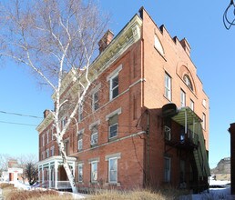 537 Broad St in Meriden, CT - Building Photo - Building Photo